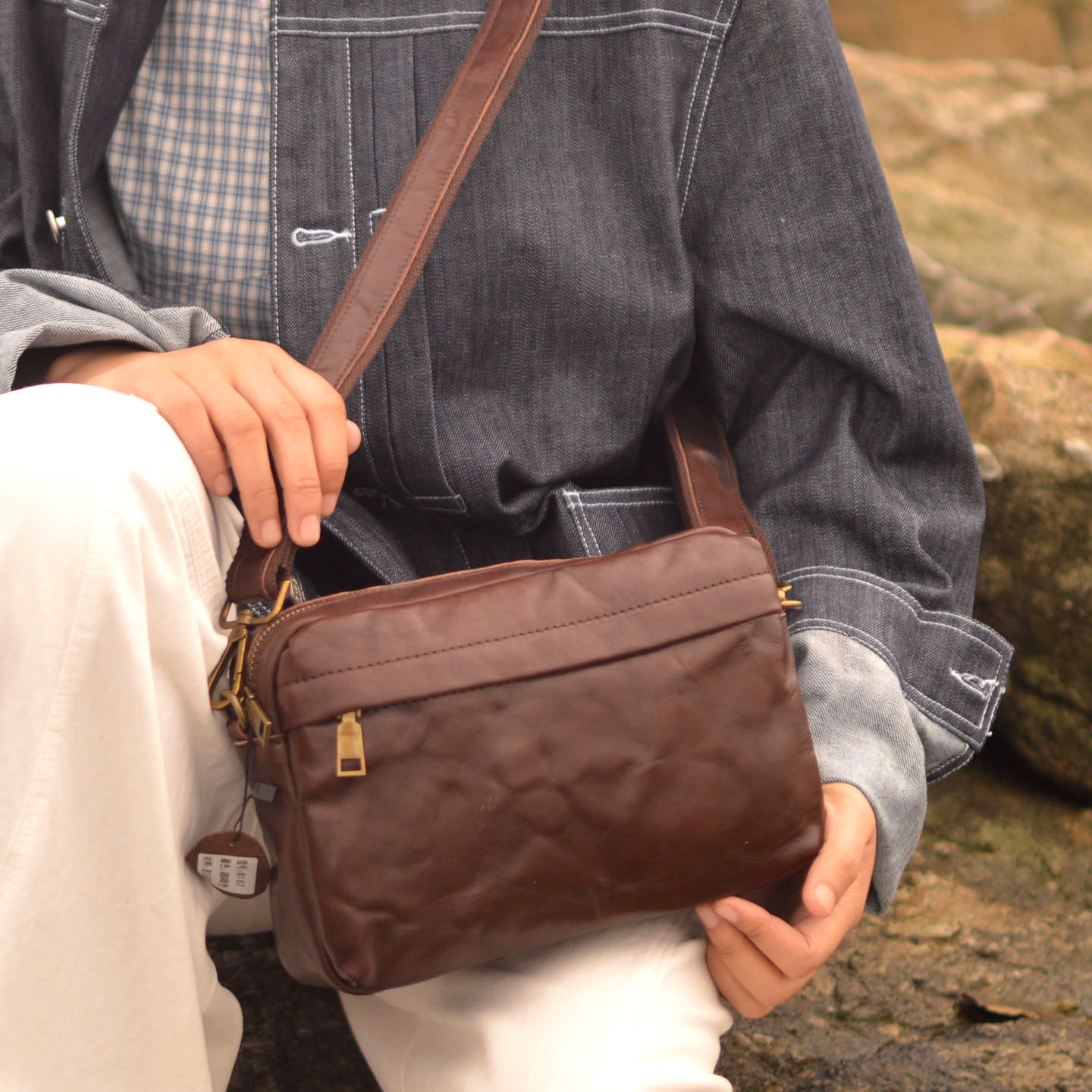 Leather Backpack Vintage - حقيبة كروس بودي عتيقة الطراز بتصميم