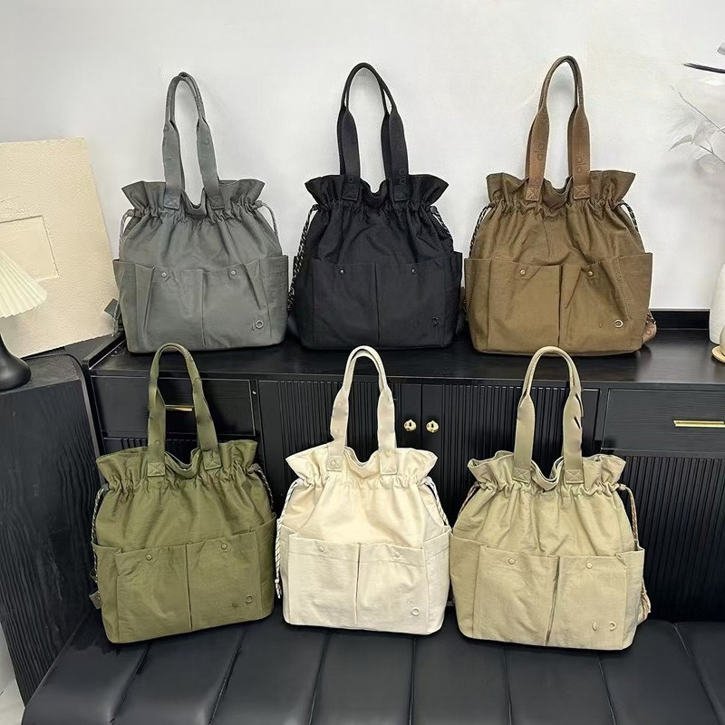 Drawstring Gym Bag - حقيبة يد كبيرة السعة بحزام سحب