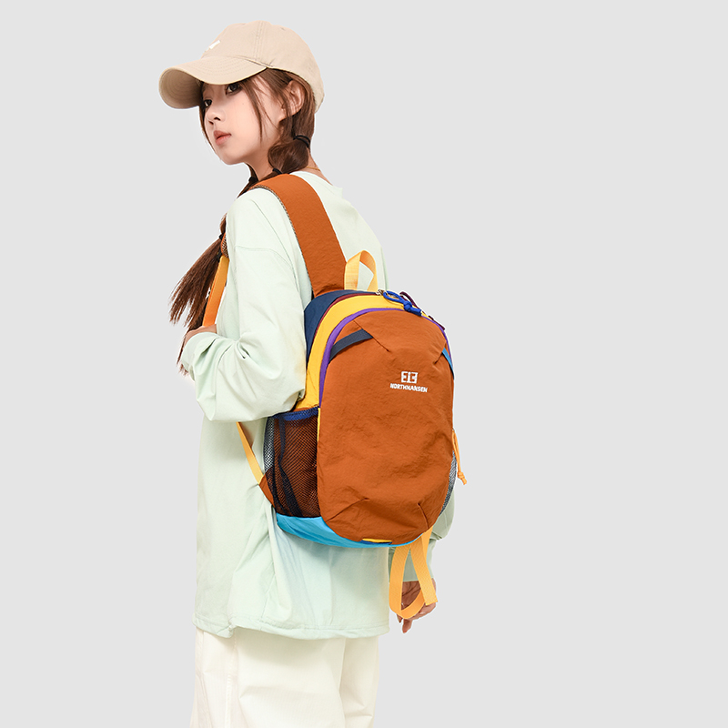 حقيبة ظهر خفيفة الوزن للنساء س - مراجعة Hiking Backpack Waterproof وسعره