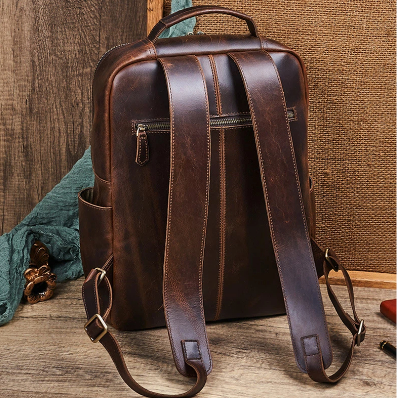 حقيبة ظهر رجالية للكمبيوتر الم - مراجعة Leather Backpack Vintage وسعره
