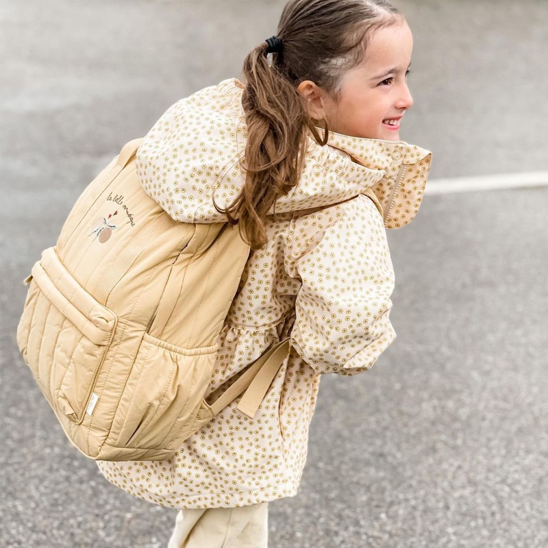 الأطفال على ظهره حقيبة مدرسية  - مراجعة Backpack Diaper Bag وسعره
